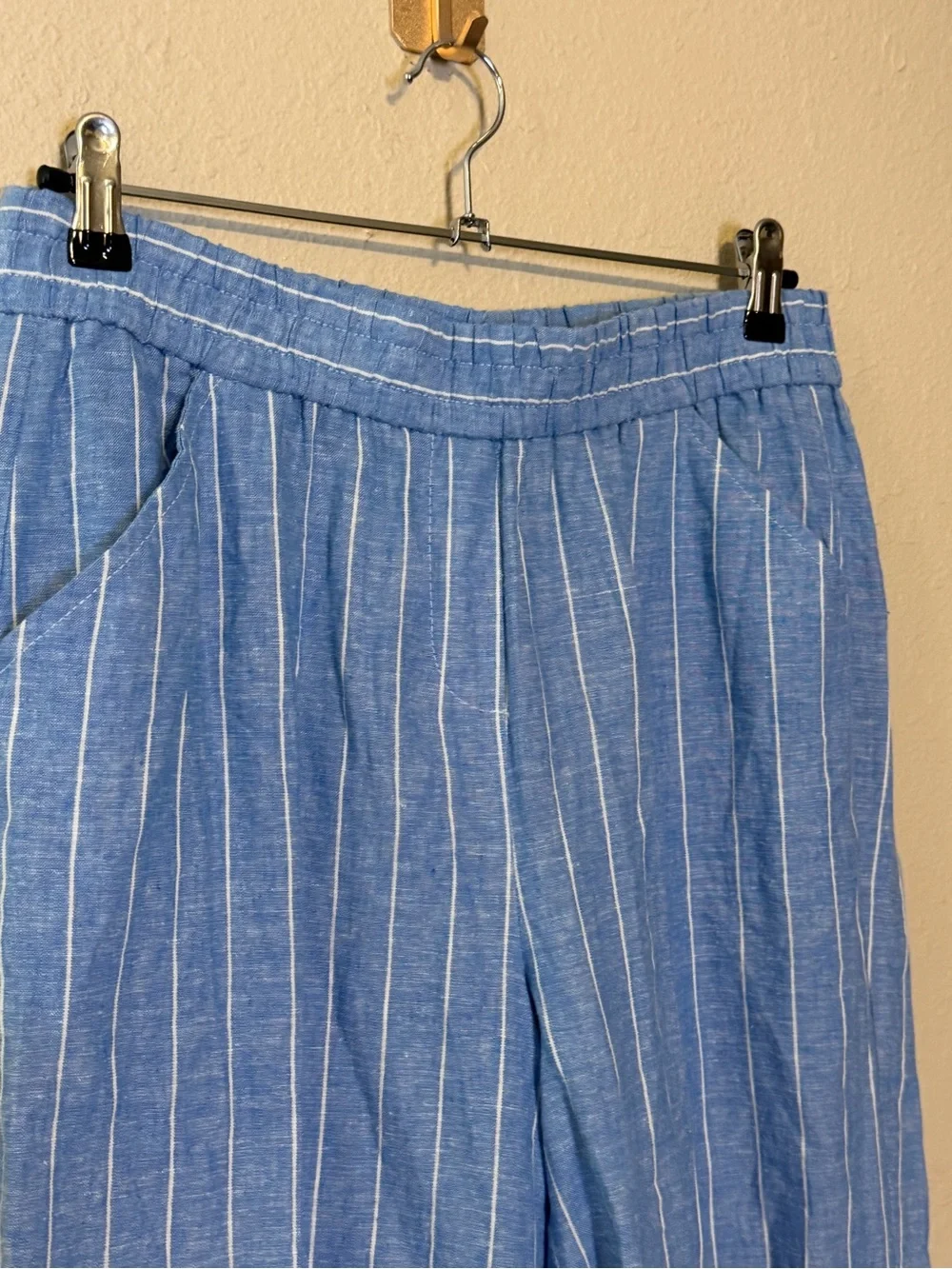 Land 'n Sea Striped Capri Pants Light Blue Pull-On Resort‎ Style Buttons Medium